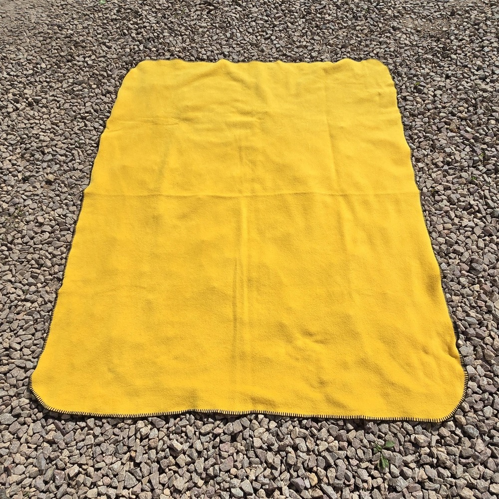 VINTAGE Sunquest Yellow Gold Throw Blanket 49" x 59" Bedding Football Warmth‎